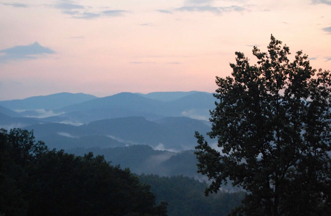 The ultimate North Carolina road trip itinerary showcasing the top 10 best cities to visit featured by top US travel blog, More than Main Street: the beautiful NC mountains!