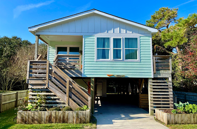 The cutest Airbnb in the Outer Banks- the best Nags Head vacation rental featured by top US family travel blog More than Main Street.